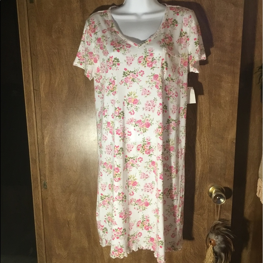 NWT Short Sleeve Nightshirt 🔥